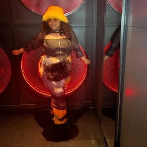 Meet your Posher, Amelia